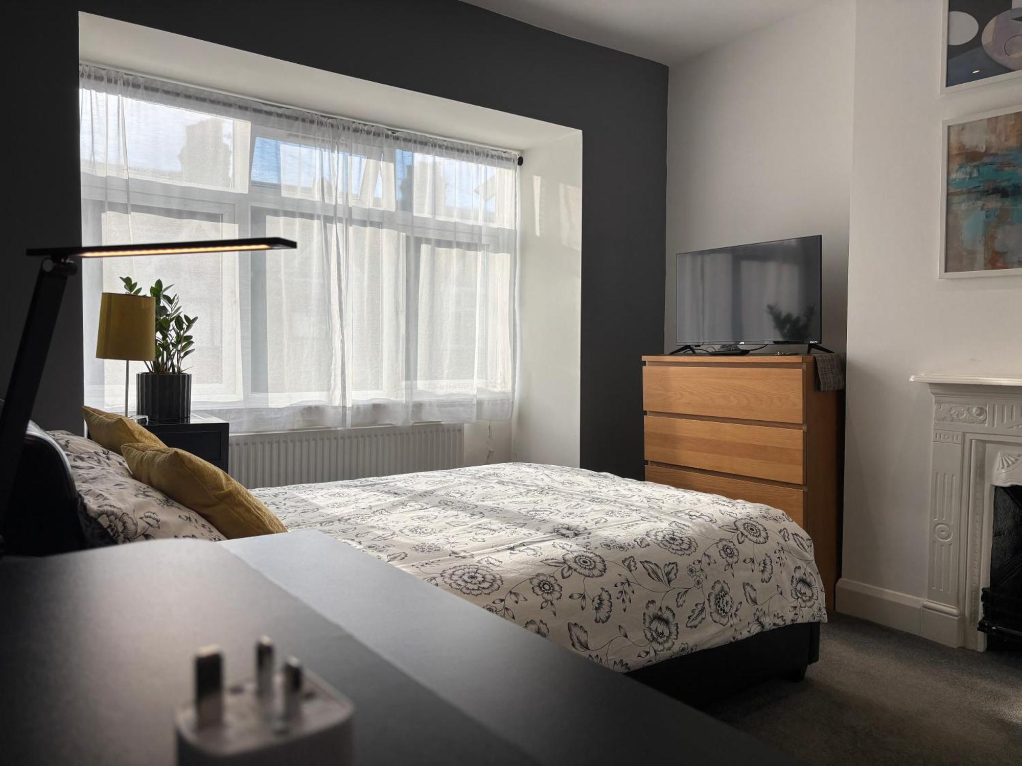 Hotel Entire House Floor Perfect For Couples & Freelancers - Available For Single Too Londres Exterior foto